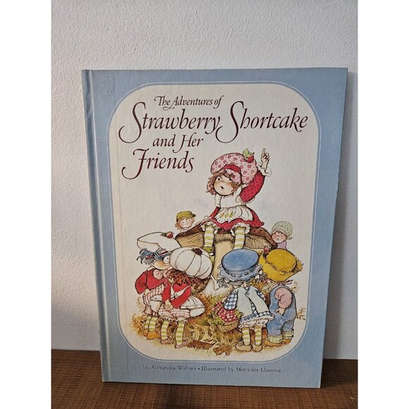 Vintage 1980 The Adventures Of Strawberry Shortcake And Her Friends Book - Picture 1 of 6